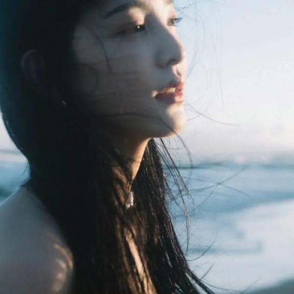 靓妹有难